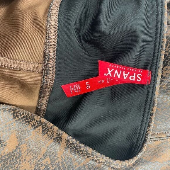 Spanx Faux Leather Snakeskin Print High Rise Ankle Leggings - Picture 7 of 8